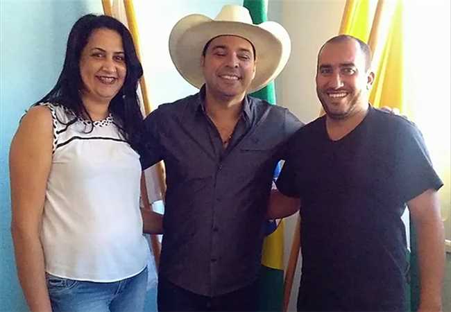 Kleber Oliveira visita a Prefeitura Municipal de Chal